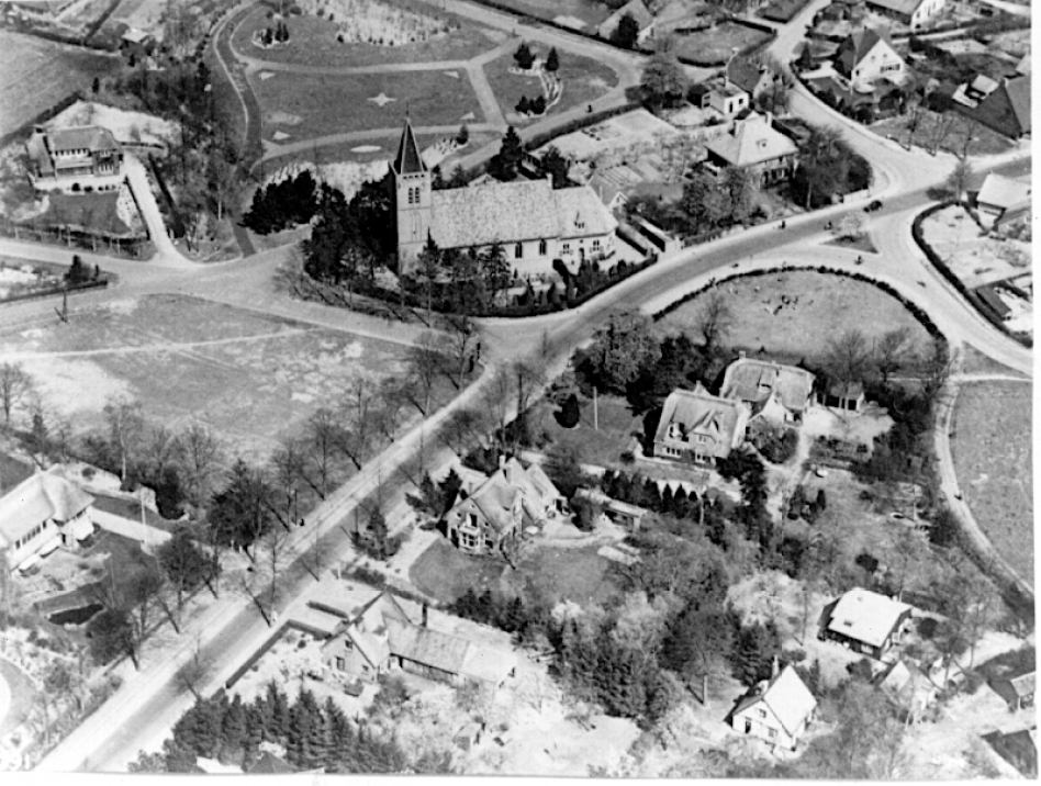 luchtfoto kerk 1946
